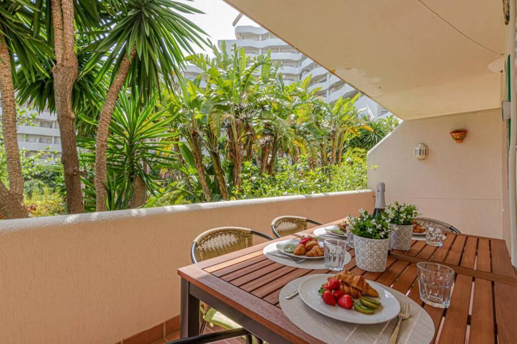 797 Holiday Rentals- Precioso Piso Con Vistas Al Jardin En Benalbeach 베날마데나코스타 외부 사진