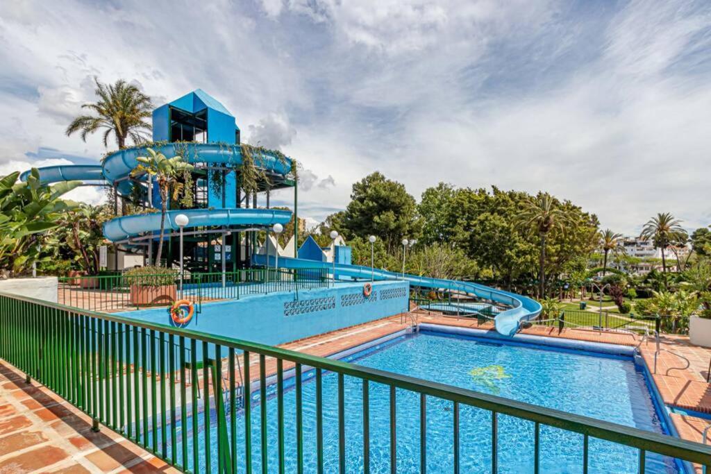797 Holiday Rentals- Precioso Piso Con Vistas Al Jardin En Benalbeach 베날마데나코스타 외부 사진