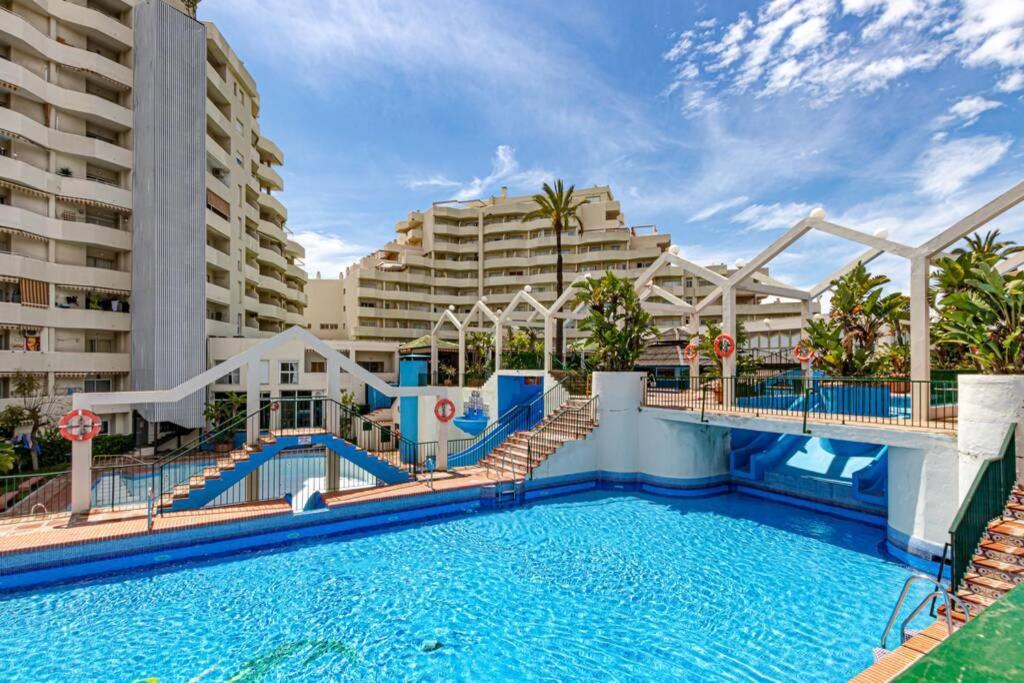 797 Holiday Rentals- Precioso Piso Con Vistas Al Jardin En Benalbeach 베날마데나코스타 외부 사진