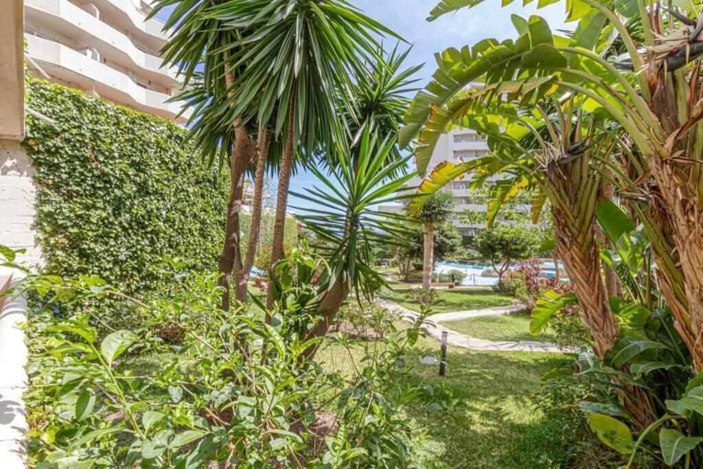 797 Holiday Rentals- Precioso Piso Con Vistas Al Jardin En Benalbeach 베날마데나코스타 외부 사진