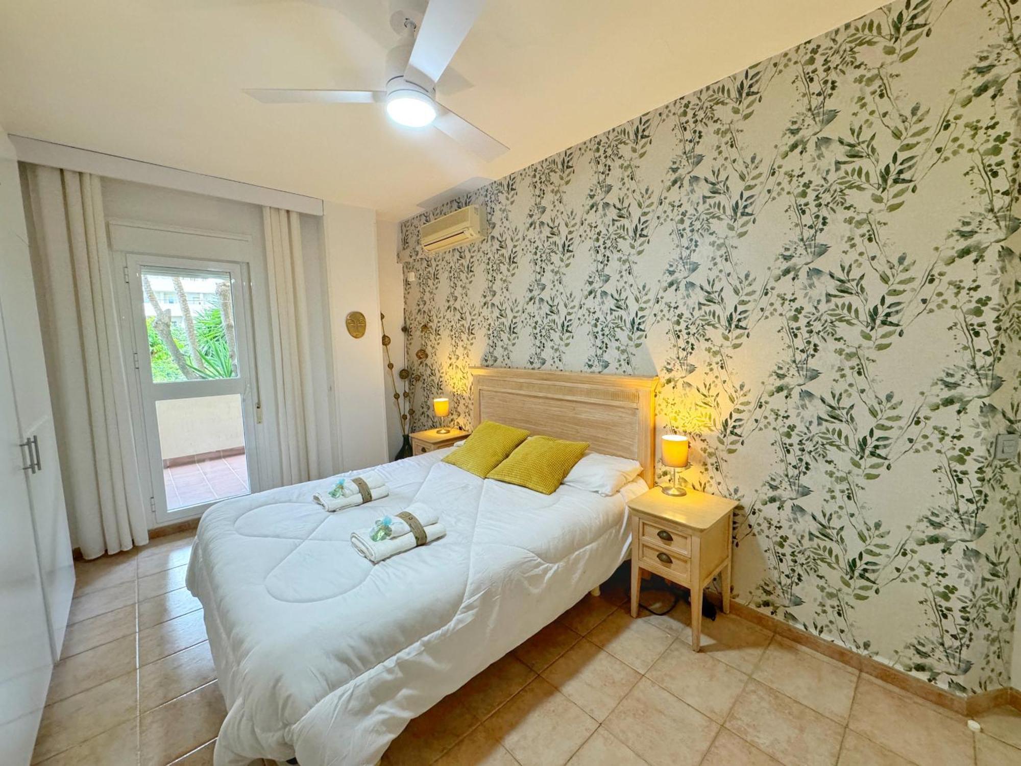 797 Holiday Rentals- Precioso Piso Con Vistas Al Jardin En Benalbeach 베날마데나코스타 외부 사진
