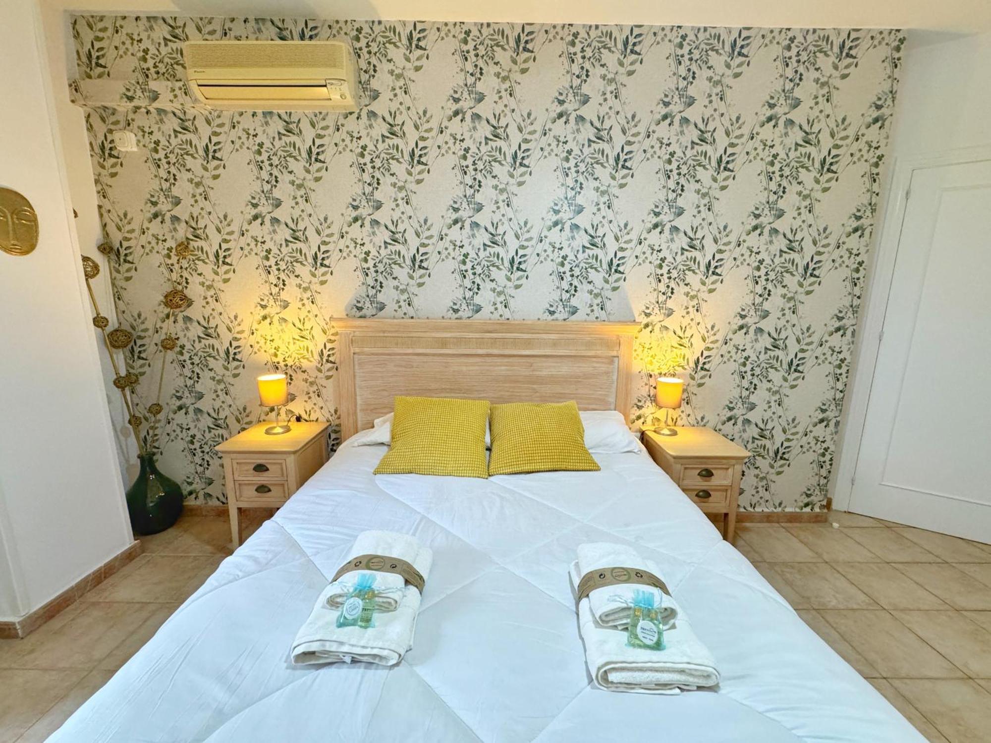 797 Holiday Rentals- Precioso Piso Con Vistas Al Jardin En Benalbeach 베날마데나코스타 외부 사진
